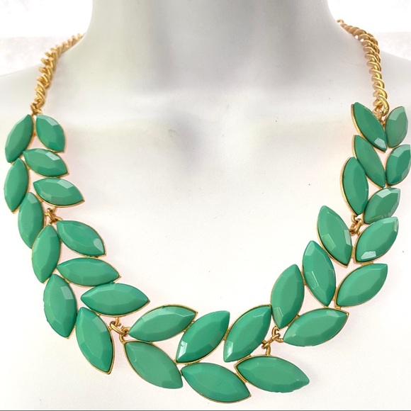 ETC! Turquoise Color Leaf  Motif on Gold Chain Necklace - Picture 6 of 7